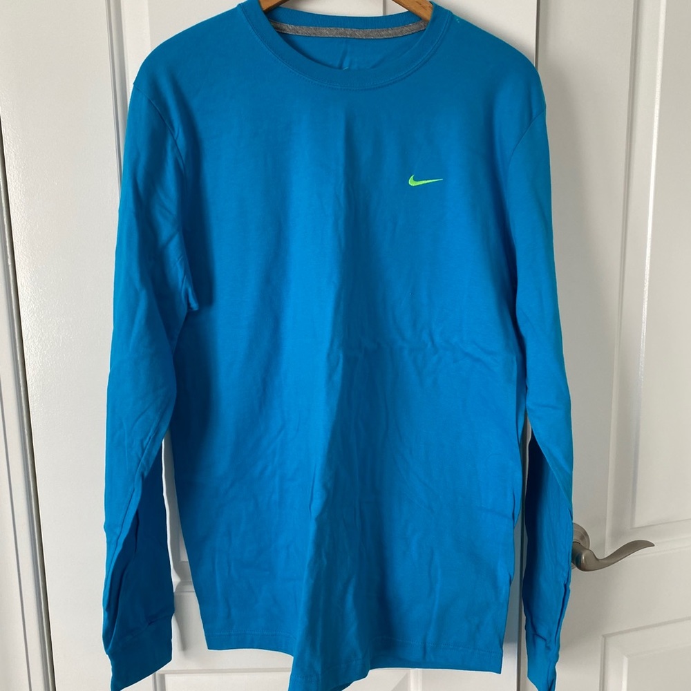 Men’s NEW Nike long sleeve size large